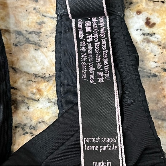 THE T-SHIRT Pointelle Logo Perfect Shape Push-Up Bra Black 34C Goth Grunge Bike - Picture 5 of 7